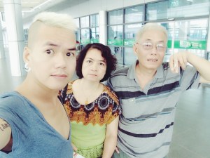 Nick và bố mẹ <3